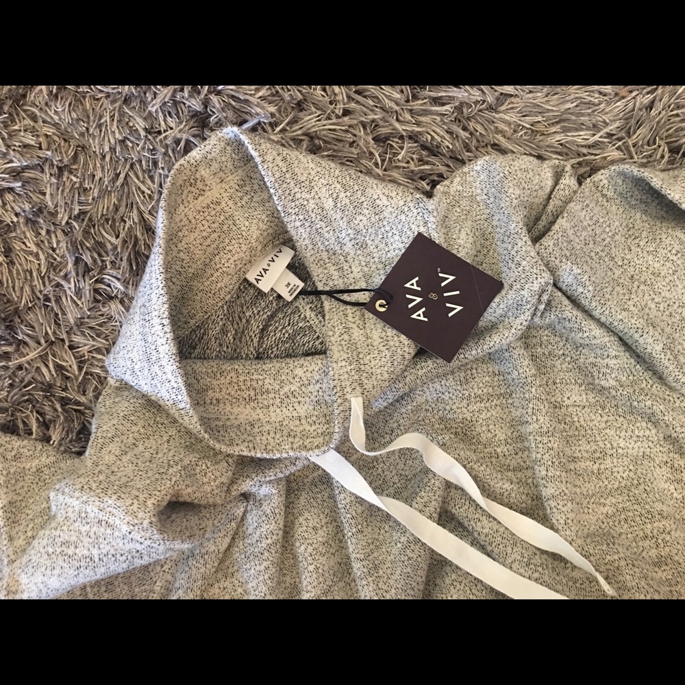 AVA & VIV ⭐️Cream/Gold Pullover w/Cowl Neck - Picture 5 of 8